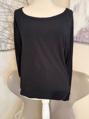 Classic Black Women's Scoop Neck Long Sleeve Top